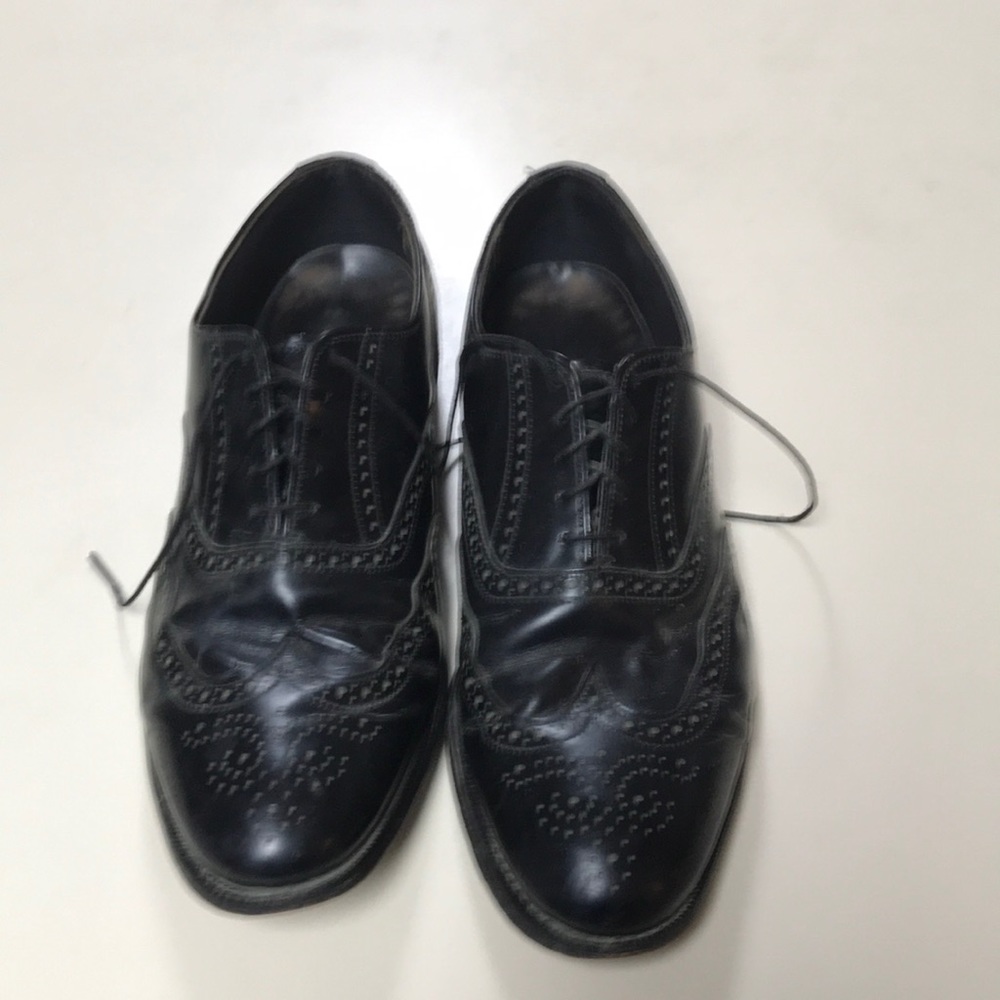 Men’s dress shoes. Size 12
